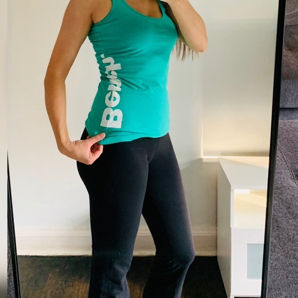 Cute Green Bench Tank - Picture 3 of 6